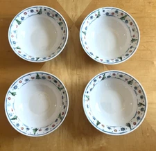 Set of 4 Home Essentials "Chilly" SOUP BOWLS w/Pine Tree Snowflake Winter Border