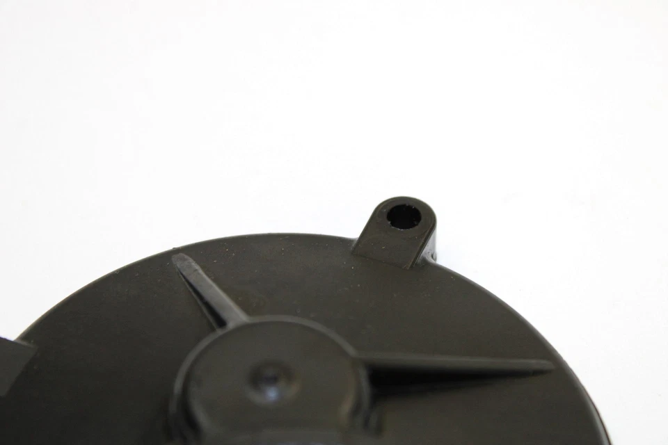 1996 Ski-doo Formula Sl 503 Oem Oil Pump Mounting Flange 420910160 Q3267 - Image 2 of 4