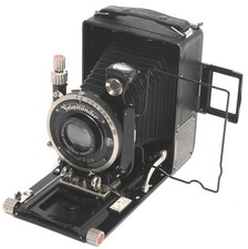 Voigtlander Bergheil 6.5x9cm GREEN de luxe film camera w. Heliar 4.5/12cm lens