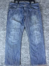 Levi’s 514 Jeans Men’s Size Fits 38x29 Blue Denim Boot Cut Straight Casual 