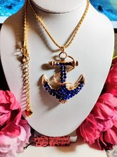 Collana Betsey Johnson timone ancora strass blu zaffiro e catena 28"