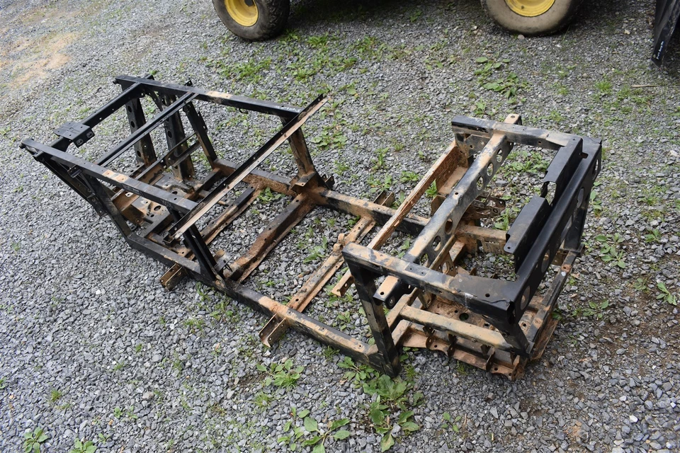 2009 Polaris Ranger 700 Frame Chassis 1016227-067 - Image 3 of 4