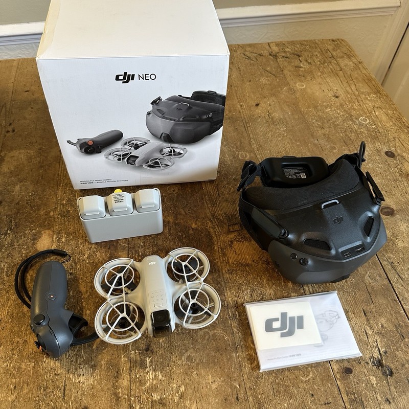 DJI Neo Motion Flymore Combo FPV Drone with Goggles and Motion Controller