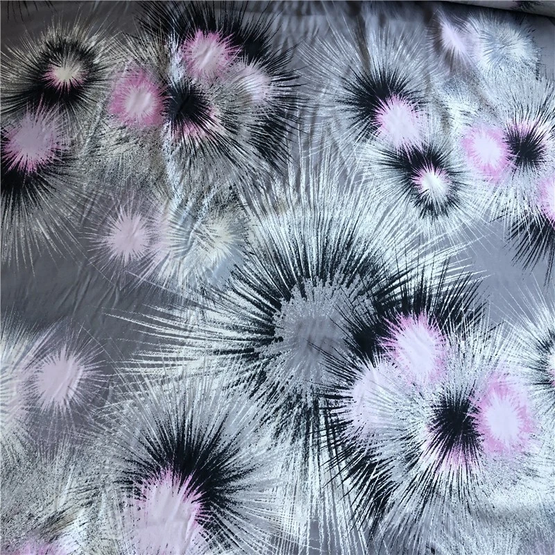 Tela de seda 100 % seda morera 17 Momme sarga estampado gris 53" ancho 1 metro JJ111 Foto 2 de 4