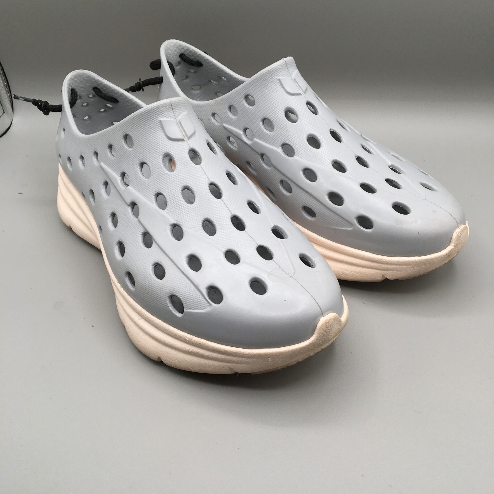 Kane Revive Shoes W-9 M-7 Sky Blue Active Recovery Vented Rubber Marathon Slip