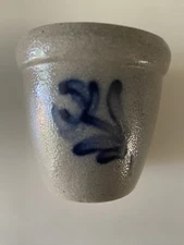 Rowe Pottery Works Cambridge Wis 1995 Small Crock with Cobalt Blue Flower