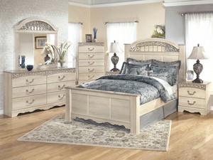 Traditional Cottage White 5 Piece Bedroom Set With King Size