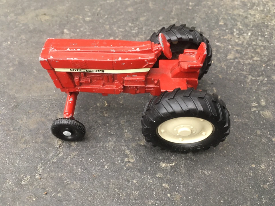 International Red Toy Tractor Ertl 5”x3 7/16”x3” & 7.5”x3 5/8”x1 3/16” Plow Att. - Image 3 of 4