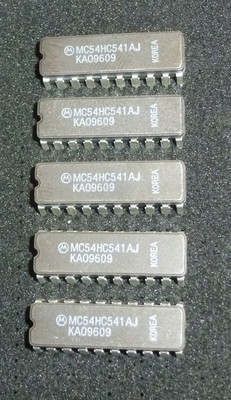 5 x IC MC54HC541AJ  DIP-20 Adjustable Micro Power Voltage  ; 54HC541  /  LF 130