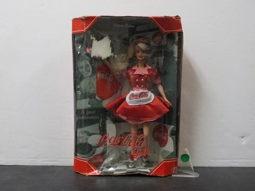 G031 Captivating 1998 Vintage Coca-Cola Car-hop Barbie 22831,