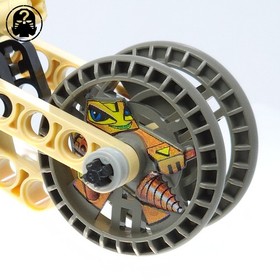 Lego Technic - 8513 - RoboRiders Dust - Complete Retired - Tan Bionicle Figure