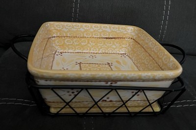 Temp-tations by Tara Old World Yellow 1.5 Qt Casserole Dish Rack Trivet Farm 3pc