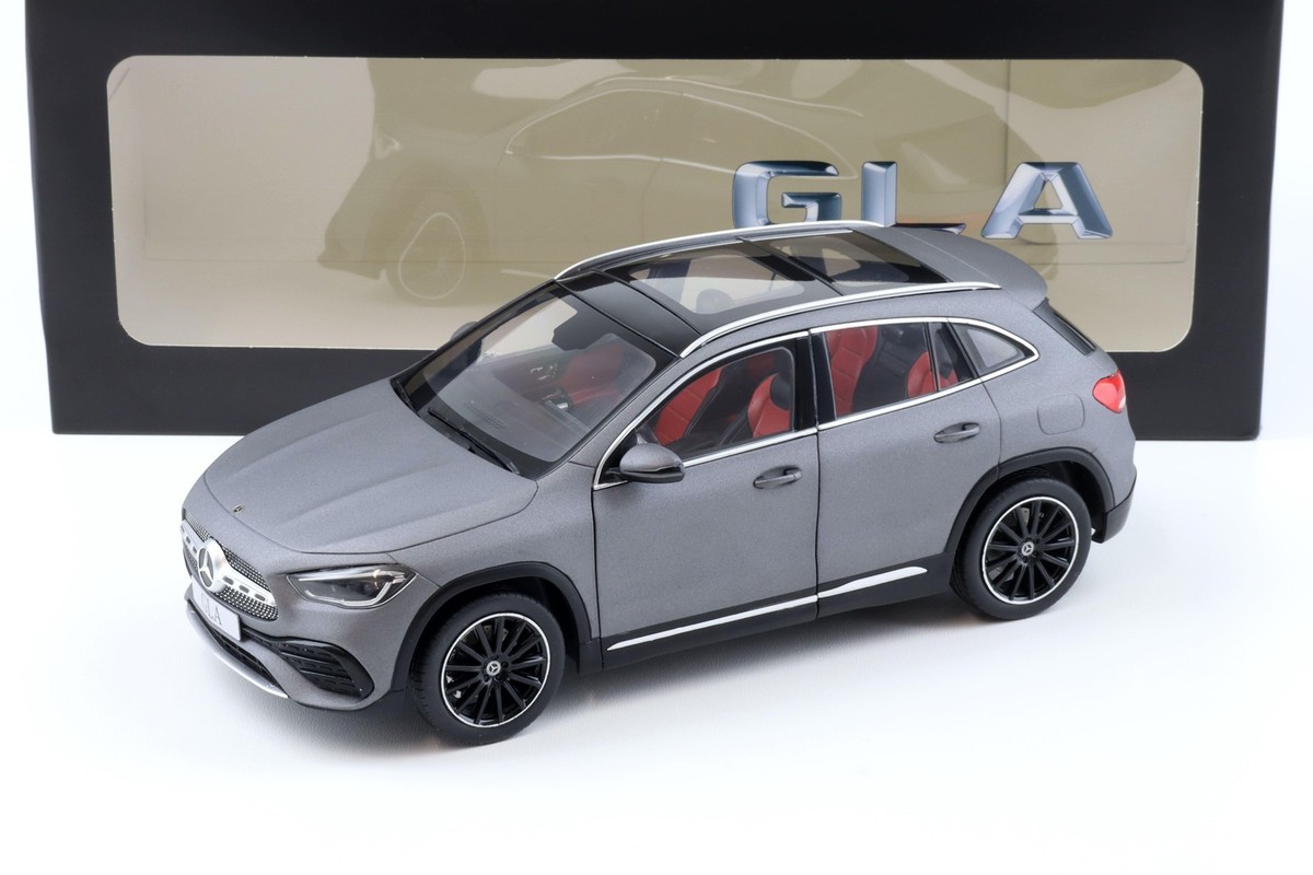 1:18 Z-Models Mercedes GLA AMG Line H247 Mountain Grey Magno 2020