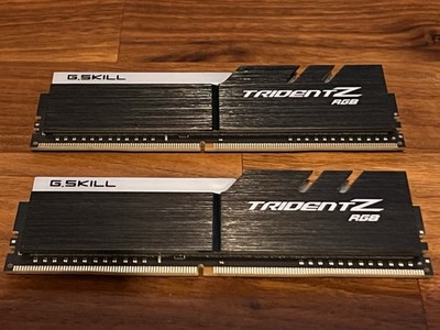 G. SKILL Trident Z RGB 16GB DDR4 3000 (F4-3000C16D-16GTZR)