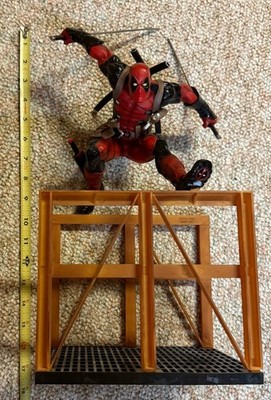 SUPER DEADPOOL ARTFX 1/6 SCALE STATUE BY KOTOBUKIYA Knock Off Incomplete