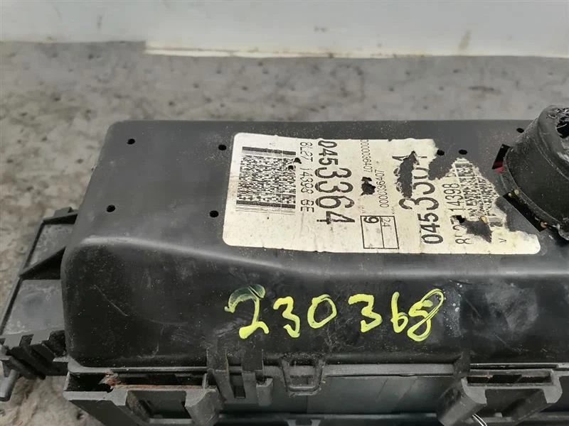 Motor de caja de conexiones de fusibles excluyendo Sport Trac compatible con 02-10 Explorer 1181729 Foto 3 de 4