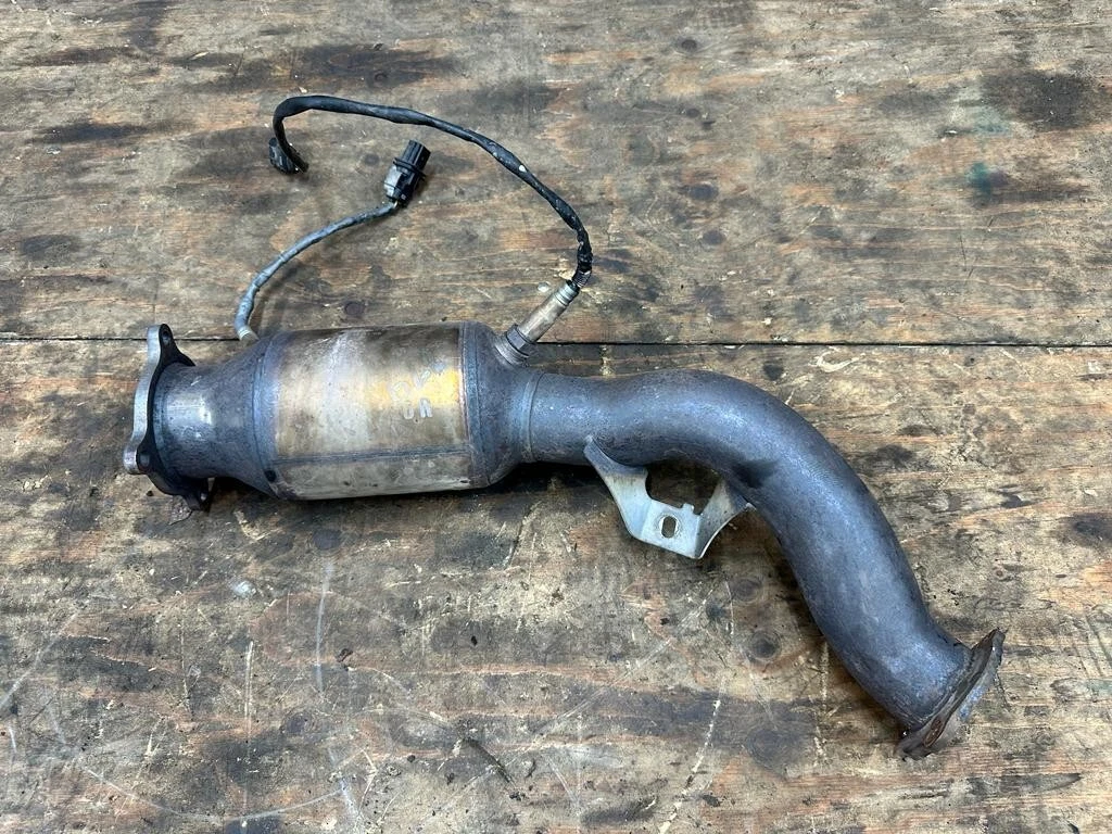 2008 audi a4 catalytic converter outlet