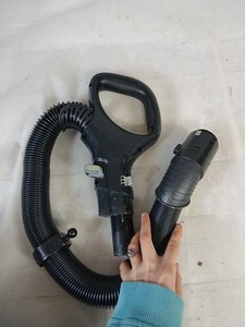 Shark Bodenstaubsauger Ersatzteile Griff + Schlauch funktionstüchtig NV700UK 31