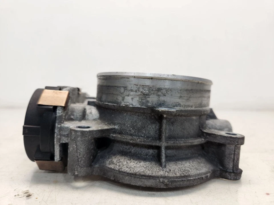 GMC Sierra 1500 2009-13 (5,3 L/AT) carrocería del acelerador Foto 2 de 4