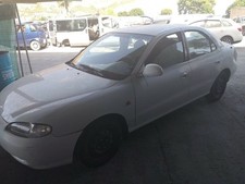 Porte avant et accessoires Hyundai LANTRA