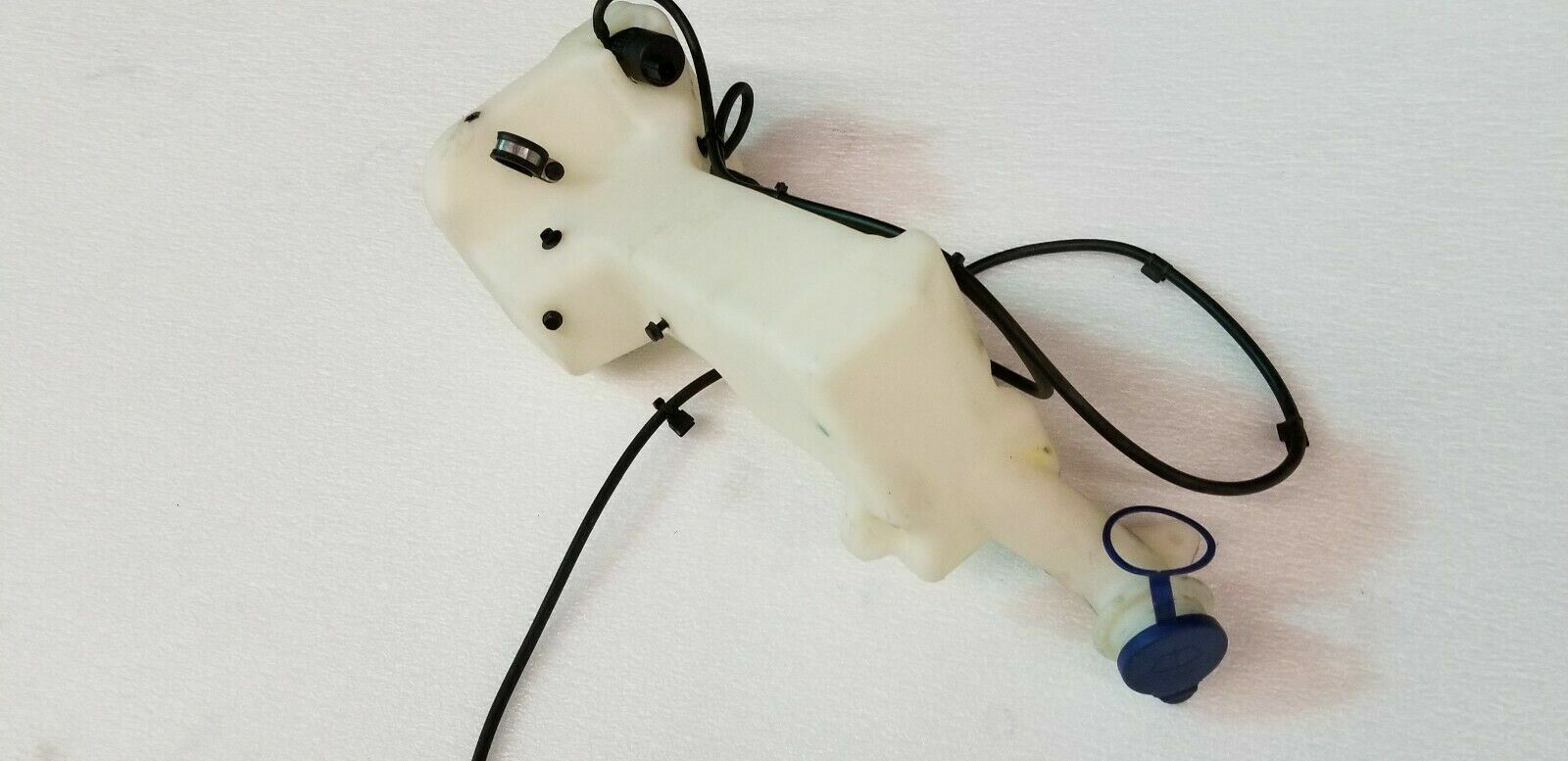 MCLAREN MP4-12C WINDSHIELD WASHER TANK WITH PUMP OEM 11A0246