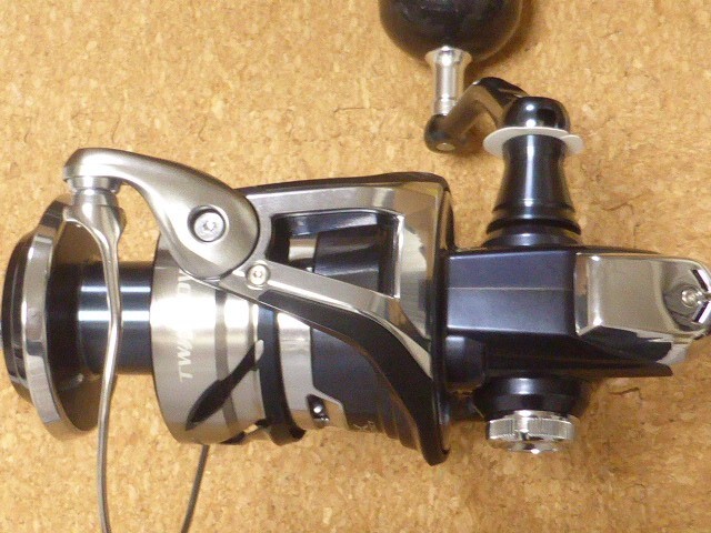 Shimano 21 TWIN POWER SW 8000PG Spinning Reel Made in Japan New in