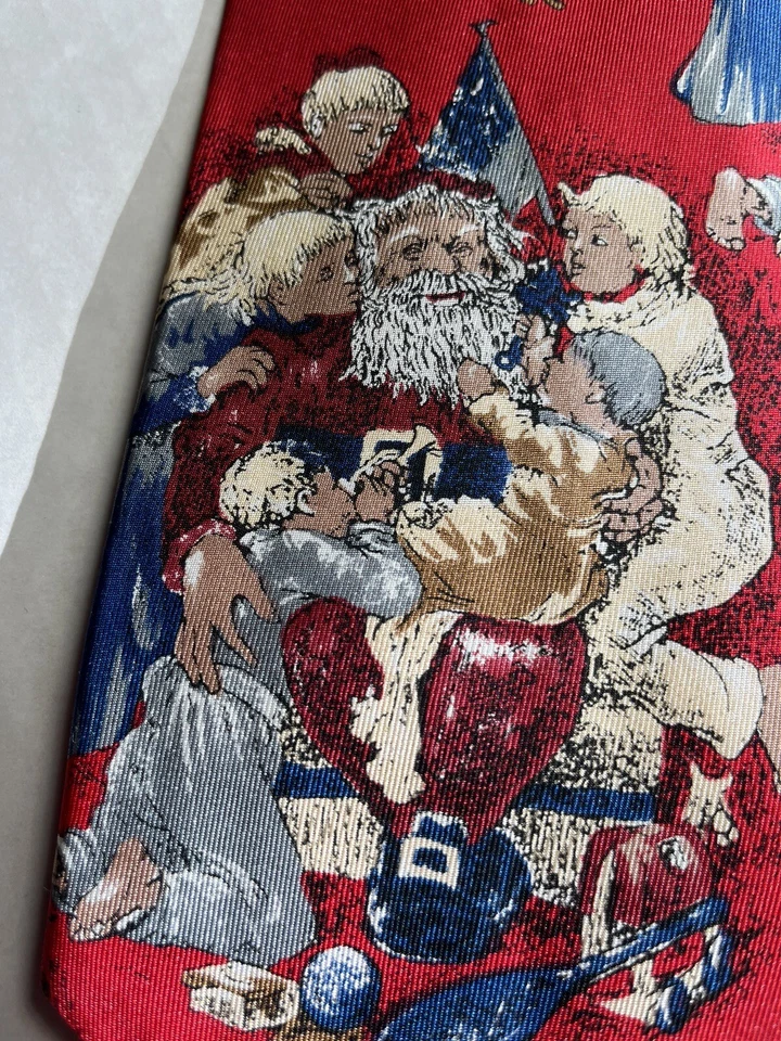 Dillard’s 100% Silk Neck Santa Christmas Made In USA  Excellent 🔥🔥🔥 - Image 2 of 4