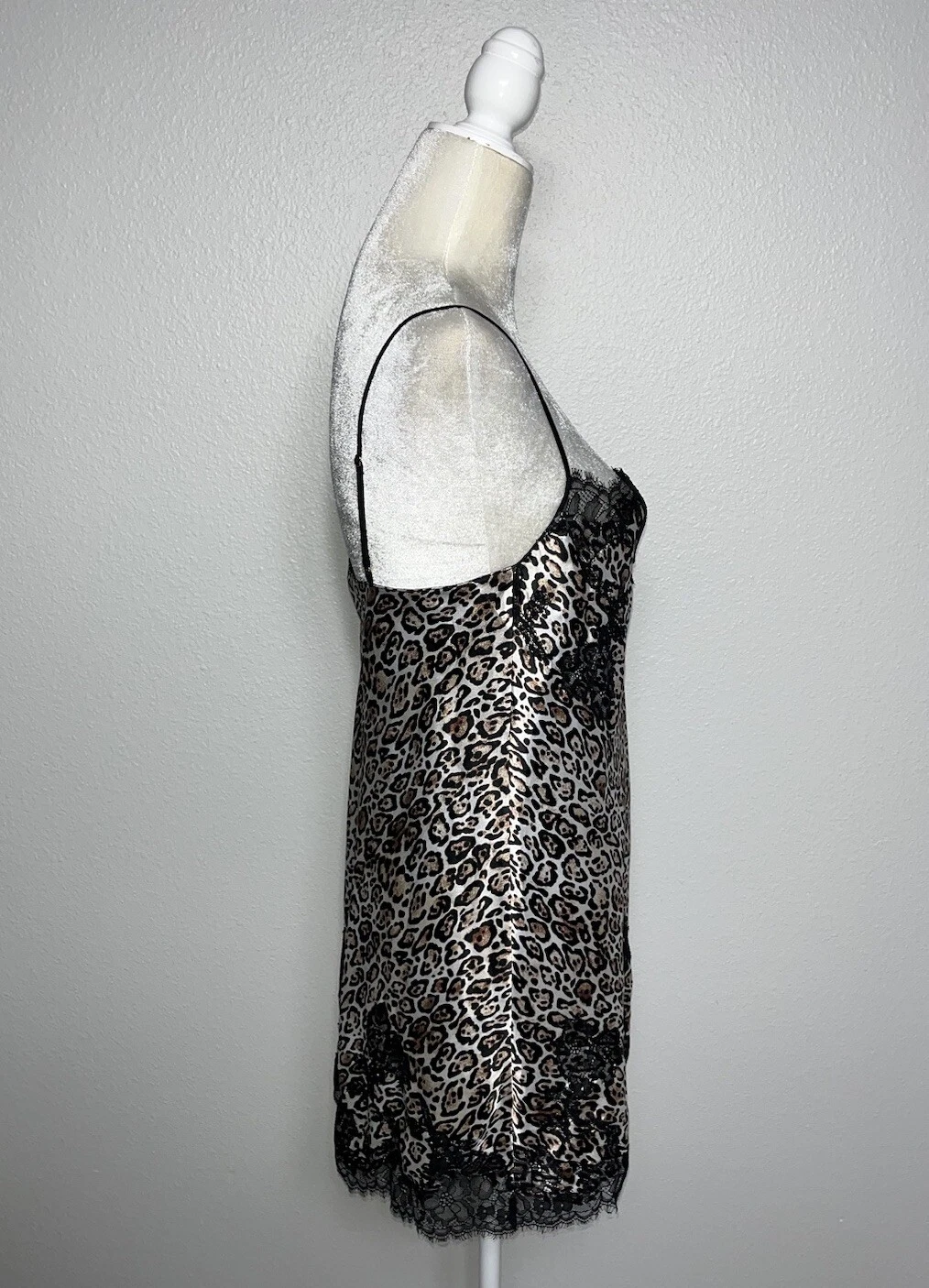 UNDERCOVER Victorias Secret mini abito leopardato animale raso pizzo cami slip nuovo M