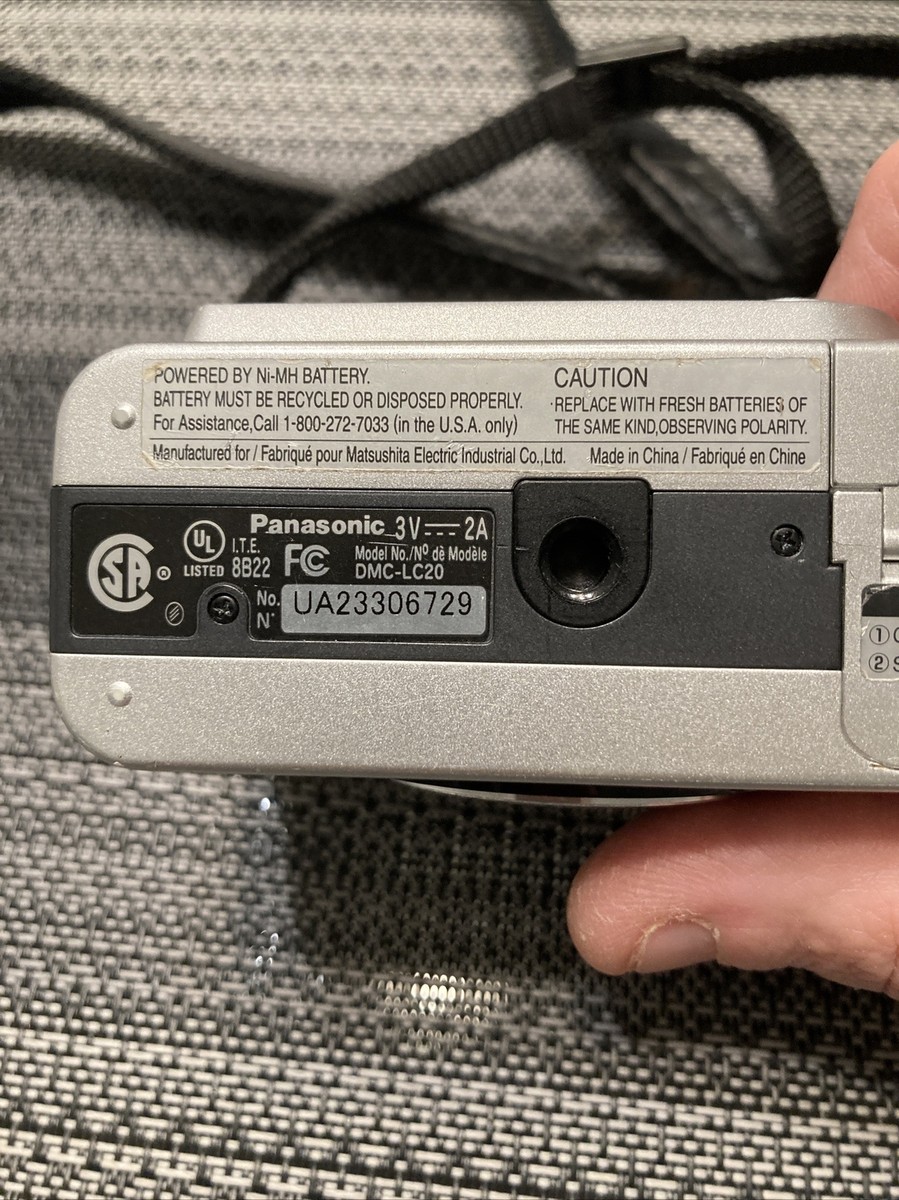 Panasonic Lumix DMC-LC20 2.0MP Compact Digital Camera Silver