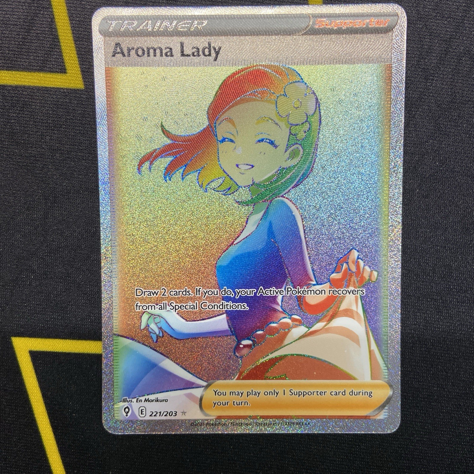 Aroma Lady 221/203 Pokemon TCG Evolving Skies Sword & Shield Secret Rare Card NM