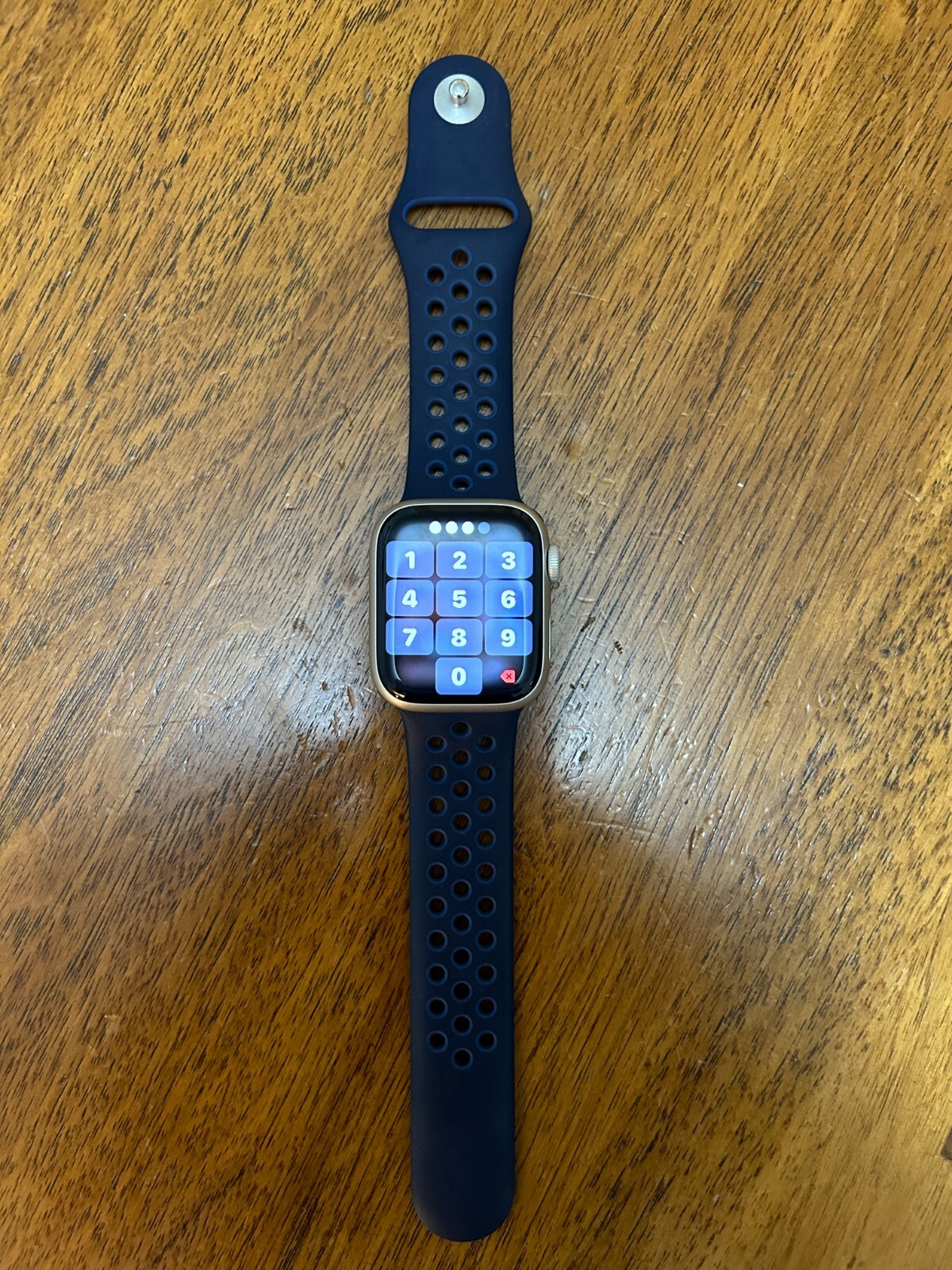 Apple Watch Nike Series 7 41mm Starlight Aluminum Case with Pure  Platinum/Black Nike Sport Band, Regular (GPS + Cellular) (MKHL3LL/A) for  sale online | eBay
