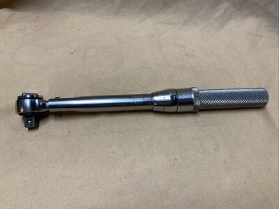 Matco   ￼T   150 R A 3/8th 30 to 150 inches Torque Wrench