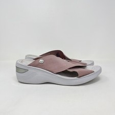 BZEES Desire Slip On Taupe Pink Criss Cross Wedge Sandals Women's Size 9