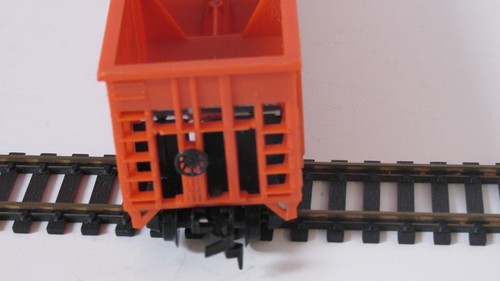Hopper 3 bay RioGrande D&RGW 78556 Orange plastic Model Prower in box #9179 HO. - Picture 19 of 22