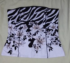 White House Black Market Bustier Corset Black White Flowers Zebra Size 4