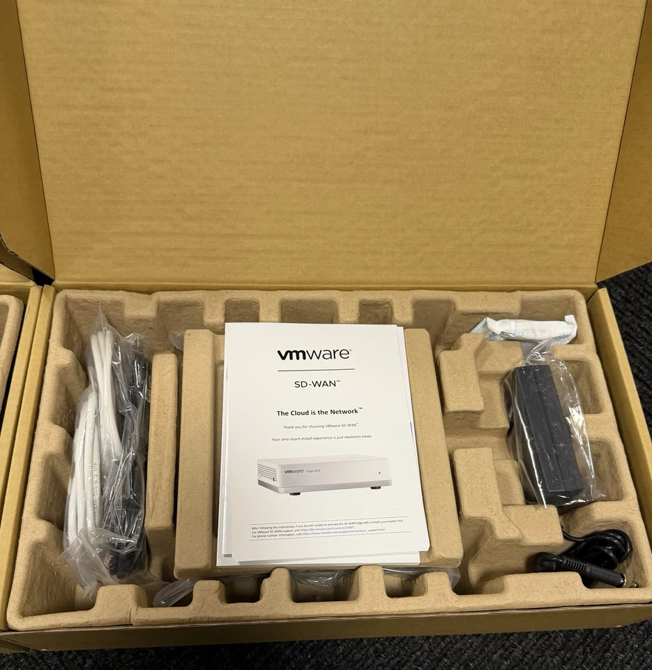 Dell EMC VMware Edge 640N DP/N 0H4T62 SD-WAN E42W Foto 2 de 4