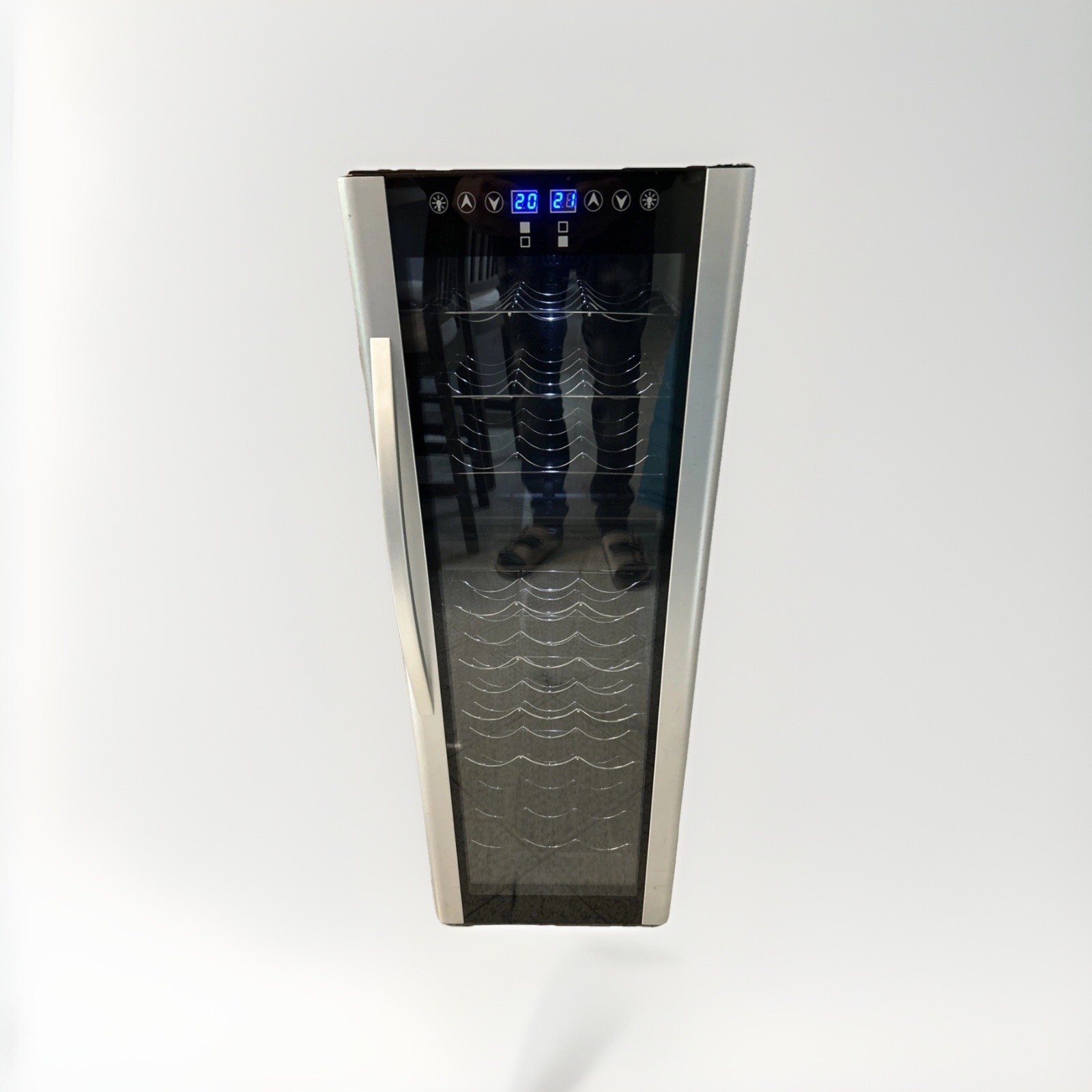 Weinkühlschrank von Micromaxx – 2 Temperaturzonen, für bis zu 27 Flaschen