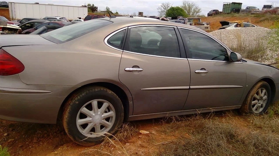 Grille CX Fits 05-07 ALLURE 229921 - Image 4 of 4