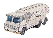 Vintage Husky Guy Warrior Milk Tanker Truck 1960s Diecast Model GT Britain Unbox