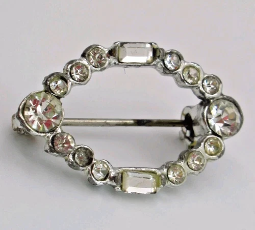 Rhinestone Brooch Clear Oval Sparkle Pin Vintage Costume Jewelry