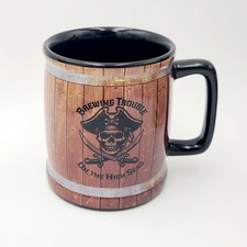 Taza calavera barril marrón piratas del Caribe parques Walt Disney World 2026