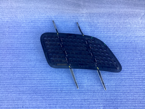 2013-2018 Mercedes Benz SL left hood went grille OEM - Picture 3 of 5