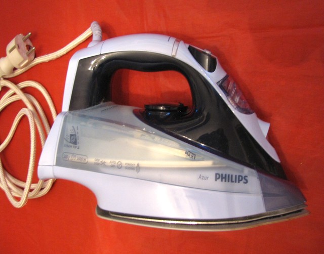 Philips Ferro da Stiro a Vapore 2600 W Vapore Continuo SteamGlide Plus GC4544//80