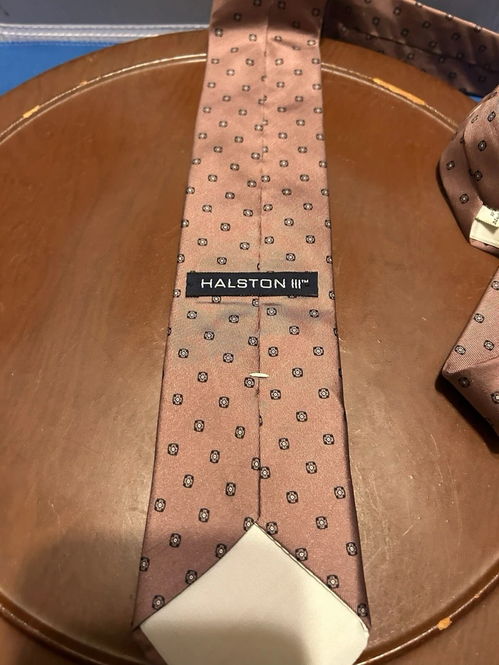 Corbata Halston III para hombre rosa malva 100 % seda a lunares hecha en EE. UU. Foto 3 de 4