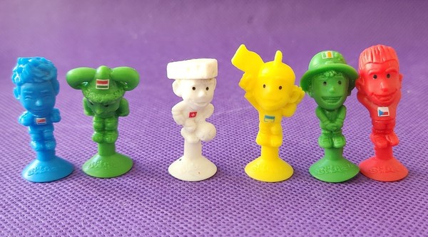 LOTE de figuras plásticas promocionales de supermercado LiDL fútbol STIKEES publicidad ESPAÑA