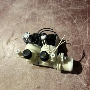 Hotpoint AQ113DA697S Waschmaschine - Wassereinlass-Zulaufventil W16001667805