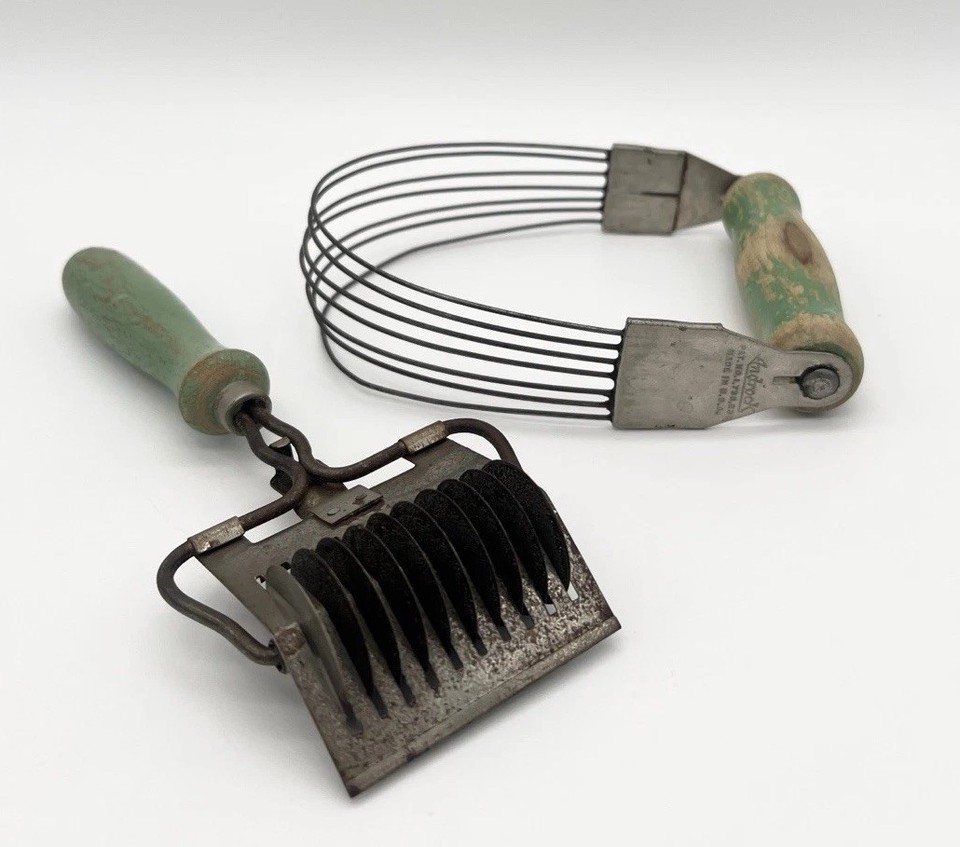 A matching 1940s green-handle pastry cutter and dough roller set — that pop of Jadite-era color is instant vintage kitchen eye candy.