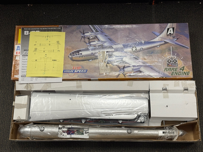 航空機・ヘリコプター B-29 AIR WARRIOR EP R/C AIRPLANE New Cedar Hobbies / Graupner B29 B-29 Air Warrior RC Remote