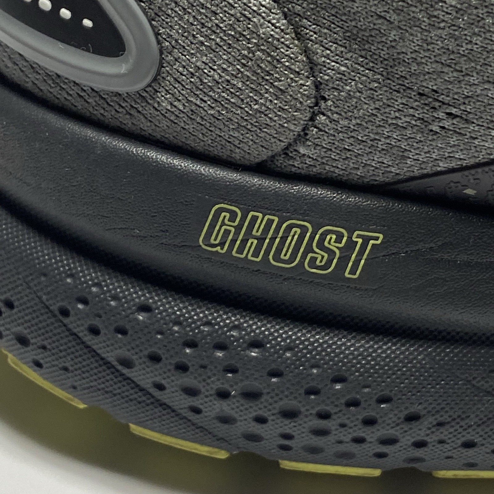 Brooks Ghost 16 Mens Size 10.5 Gray Black Yellow Athletic Running Shoes Sneakers thumbnail 9