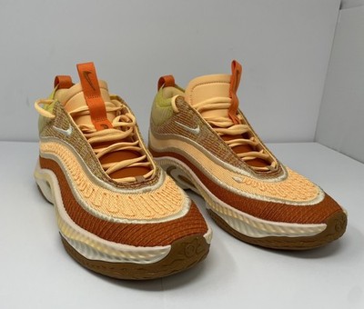 NIKE COSMIC UNITY 3 SIZE 9.5 (B08002827)